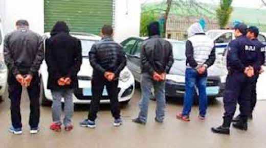 توقيف ستة أشخاص يشتبه تورطهم في قضية تتعلق بترويج المخدرات والمؤثرات العقلية والاختطاف