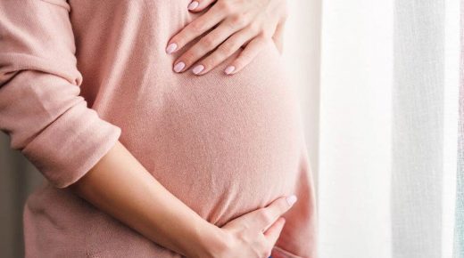 منظمة الصحة تحذر من مخاطر كورونا وسط الحوامل