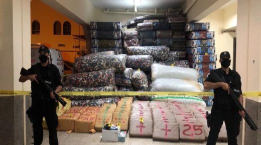 توقيف شخصين وحجز كمية هامة من الشيرا بفاس