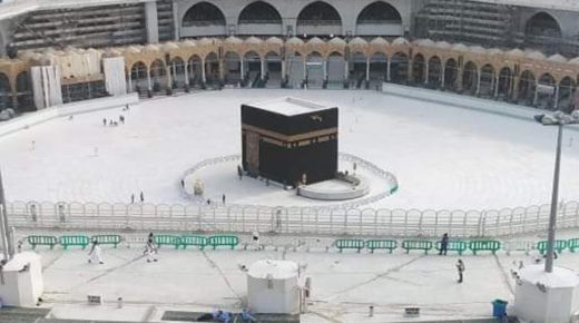 جائحة كورونا تؤجل رحلة 34 ألف حاج مغربي إلى البيت العتيق