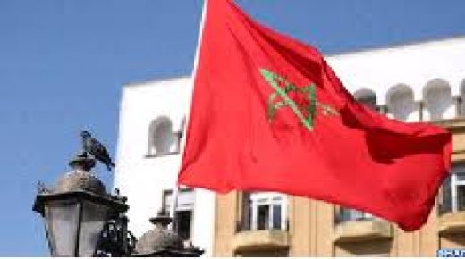 عالقون من الأقاليم الجنوبية يحتجون أمام قنصلية المغرب بلاس بالماس