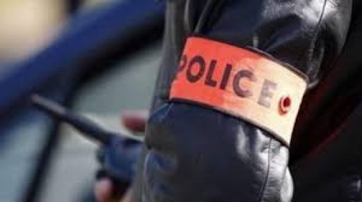 توقيف شخص بالناظور يشتبه في تورطه في قضية تتعلق بالنصب والاحتيال على الراغبين في الهجرة.