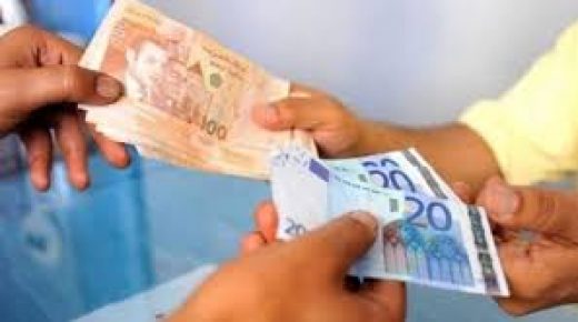 تحسن قيمة الدرهم مقابل الدولار بنسبة 1,78 في المائة