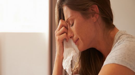 دراسة تؤكد أن البكاء جيد لصحتك