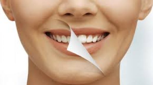 تنظيف الاسنان .. سر الابتسامة الجميلة