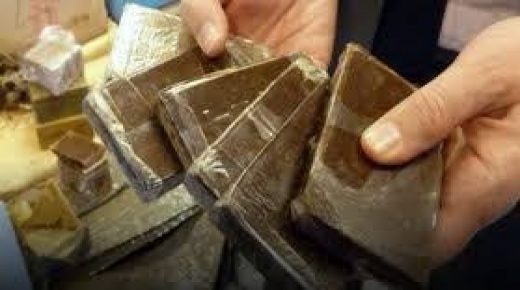 حجز 860 كلغ من الشيرا بحوزة شخص يشتبه ارتباطه بشبكة للتهريب الدولي للمخدرات