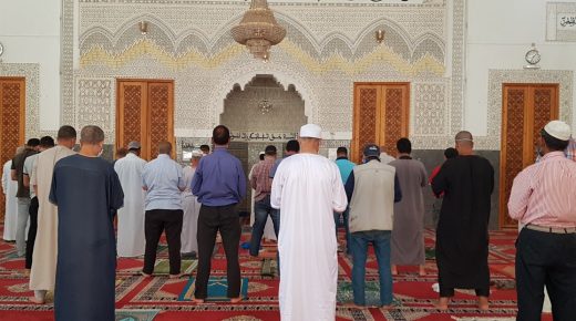 إعادة فتح المساجد.. بوجدة تباعد اجتماعي وارتياح للمصلين (صور وفيديو)