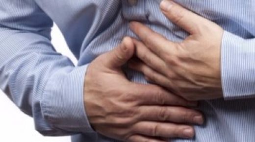 أطعمة تزيد من خطر الإصابة بالحموضة المعوية