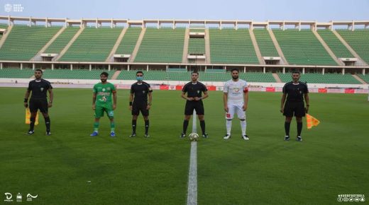 الرجاء ينزع الصدارة من الوداد ويتربع على صدارة الدوري المغربي