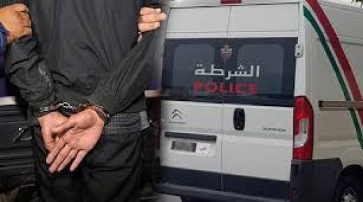 توقيف ثلاثة أشخاص للاشتباه في تورطهم في الاحتجاز والمطالبة بفدية مالية