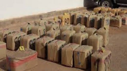 إجهاض عملية للتهريب الدولي للمخدرات وحجز طنا و486 كيلوغراما من مخدر الشيرا