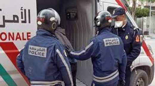 توقيف 12 شخصا للاشتباه في ارتباطهم بشبكة إجرامية تنشط في التهريب الدولي للمخدرات بأكادير