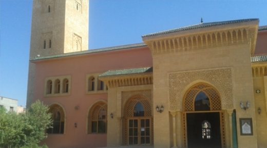 مراكش: سكان المحاميد 9 محرمون من أداء صلاة الجماعة منذ شهر مارس