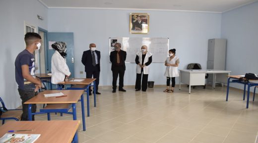 عامل إقليم تاوريرت في زيارة لمعاينة بعض المرافق والمؤسسات