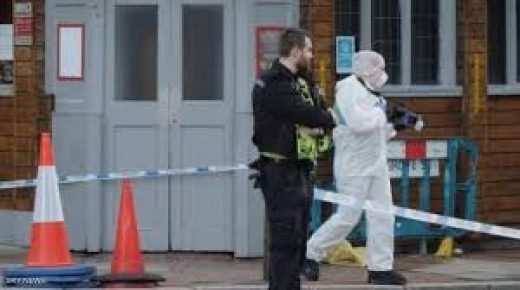 قتيل و7 مصابين في “حوادث الطعن” في بريطانيا