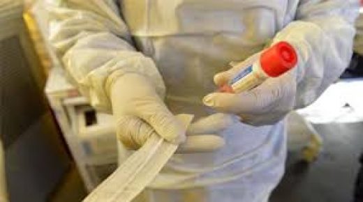 بريطانيا تعلن عن “فحص الـ20 دقيقة” للكشف عن كورونا