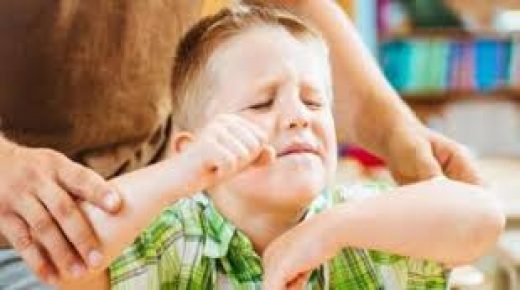 5 أشياء تزيد أعراض فرط الحركة ونقص الانتباه.. منها الفوضى والأكلات السريعة