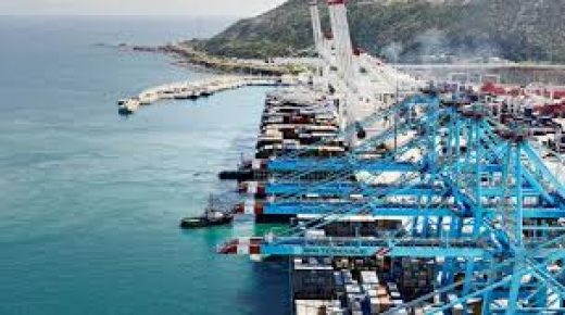 إحباط تهريب كمية مهمة من الهواتف والأجهزة الالكترونية بميناء طنجة المتوسط