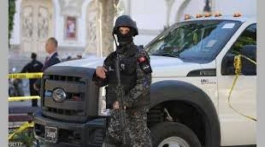 إحباط مخطط إرهابي وتحذير من “حاضنة سياسية” للمتطرفين بتونس