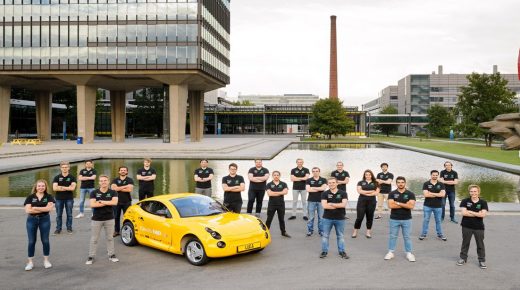 Elektrische auto Luca van TU/ecomotive, een studententeam van de Technische Universiteit Eindhoven. Bijzonder aan dit prototype zijn de gebruikte materialen. Het chassis is een composiet met lagen vlas geïmpregneerd met oceaanplastic verstevigd door een honingraatstructuur van recycled PET. De stoelen zijn gemaakt van kokosnootvezel en paardenhaar en bekleed met een stof van recycled PET. foto: Bart van Overbeeke