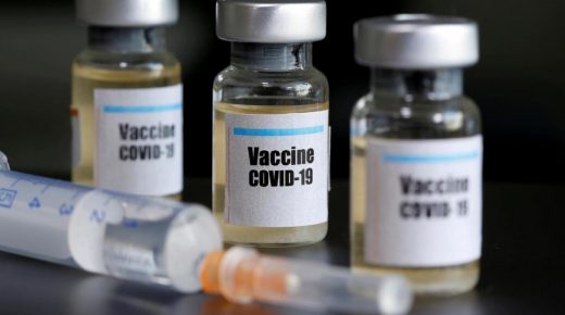 لقاح أكسفورد حقق نتائج إيجابية خلال تجربتيه الأولى والثانية.