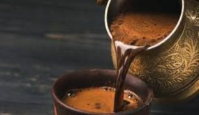 شرب القهوة قبل الإفطار قد يصيبك بمرض السكر