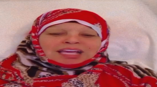 فيفى عبده بالحجاب وبدون مكياج تكشف سبب اختفائها مؤخراً