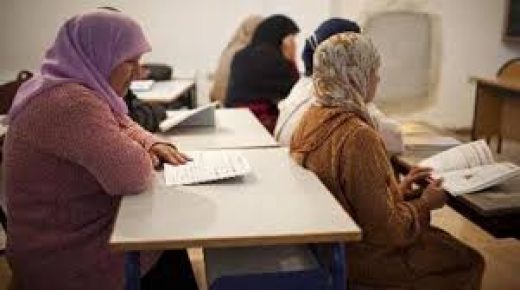 محاربة الأمية.. من مجرد عملية للتعلم الأولي إلى مفتاح لولوج عالم المعرفة وسوق الشغل