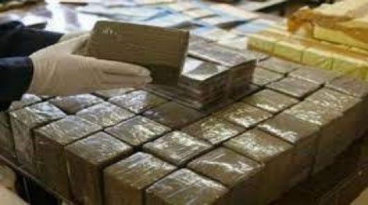 المحمدية..إجهاض محاولة للتهريب الدولي للمخدرات وحجز أربعة أطنان و967 كيلوغرام من مخدر الشيرا