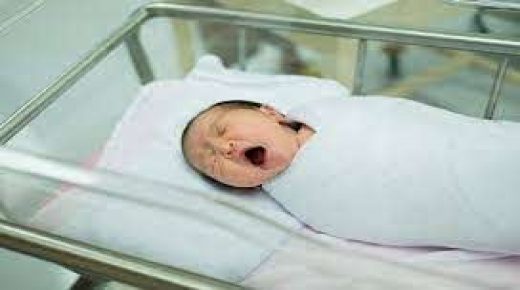 خلاف بين الوالدين يتسبب في موت رضيع