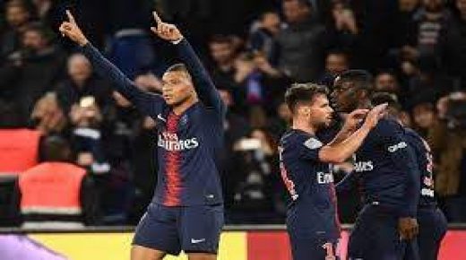 مبابي يقود سان جيرمان للفوز على نيم وصدارة الدوري