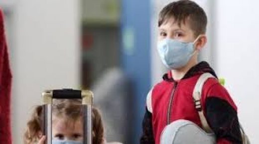 علماء يؤكدون أهمية الكتابة بالقلم لزيادة نشاط أدمغة الأطفال