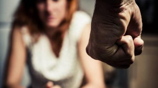 تفاقم العنف ضد النساء خلال الحجر والطوارئ الصحية بنسبة 31.6 %