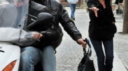 الشرطة القضائية ببركان تعمق البحث عن تحديد سارق هاتف و مبلغ مالي 4 مليون سنتيم