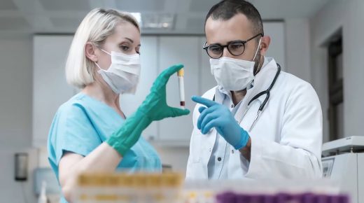 تباطؤ عودة ارتفاع حالات كورونا بأوروبا