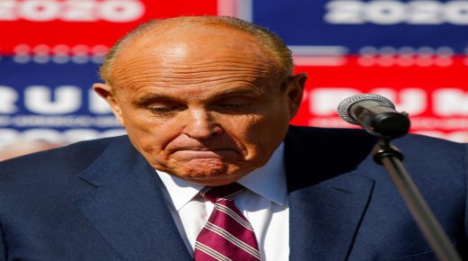 ترامب يعلن إصابة رودي جولياني بفيروس كورونا