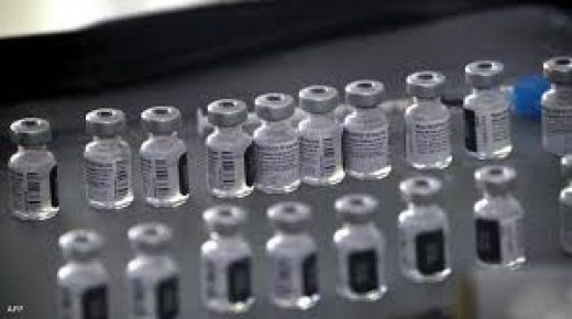 بعد ظهور أعراض لقاح فايزر.. تحرك أميركي سريع لتقييم الموقف