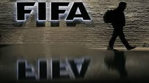 كورونا يجبر “فيفا” على تأجيل بطولتي كأس عالم