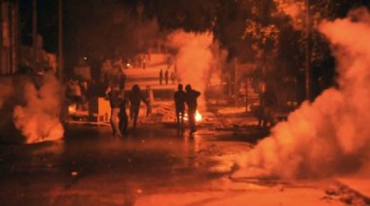 مواجهات عنيفة بين الشرطة ومحتجين في تونس