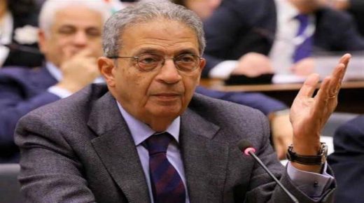 عمرو موسى يصاب بفيروس كورونا ويخضع للحجر المنزلي