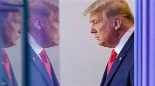 ترامب يربك فريق الدفاع الخاص به