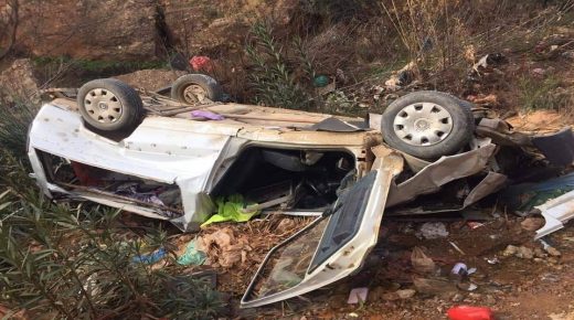 إقليم الدريوش… إصابة شخصين بجروح خطيرة جراء انقلاب سيارة بإحدى المنعرجات