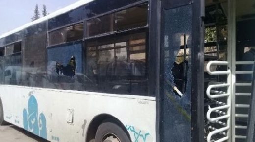 تعرض حافلة للنقل الحضري بفاس للرشق بالحجارة من طرف مجهولين