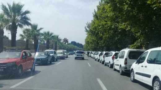 الطاكسي الكبير بفاس.. وقفة احتجاجية في القريب بعد التضييق عليهم