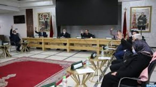 مجلس عمالة فاس يصادق على اتفاقيتين تهمان الصناعة التقليدية والطفولة