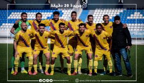 من الملاعب