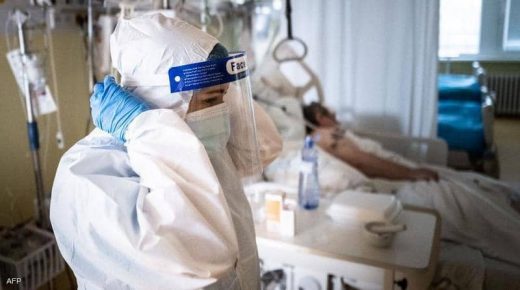 مسؤول بالصحة العالمية يكشف موعد “الخلاص” من كورونا