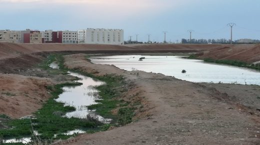 أمطار الخير أصبحت إمتحان للتعرية عن الواقع الحقيقي الذي يعيشونه ساكنة مدينة سبع عيون إقليم الحاجب