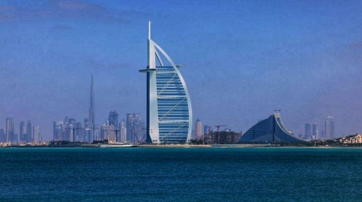 دبي تتخذ تدابير احترازية جديدة لاحتواء الفيروس