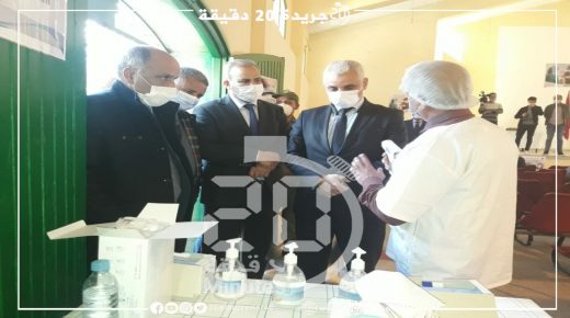 وزير الصحة وعامل إقليم بولمان في زيارة تفقدية لإحدى مراكز التلقيح ببولمان